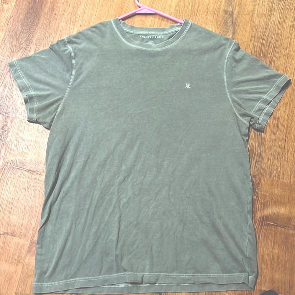 American Eagle Large Olive Tshirt